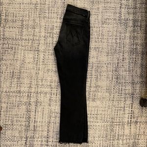 MOTHER | Black Jeans | Insider Crop Step Fray sz28
